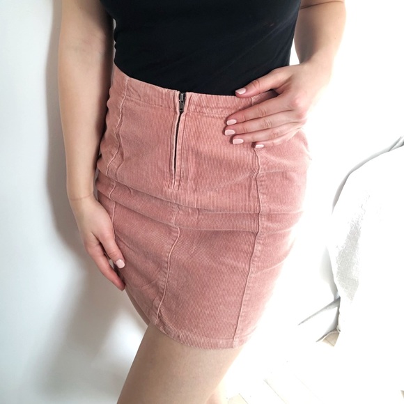 Pink corduroy mini skirt - Picture 4 of 4